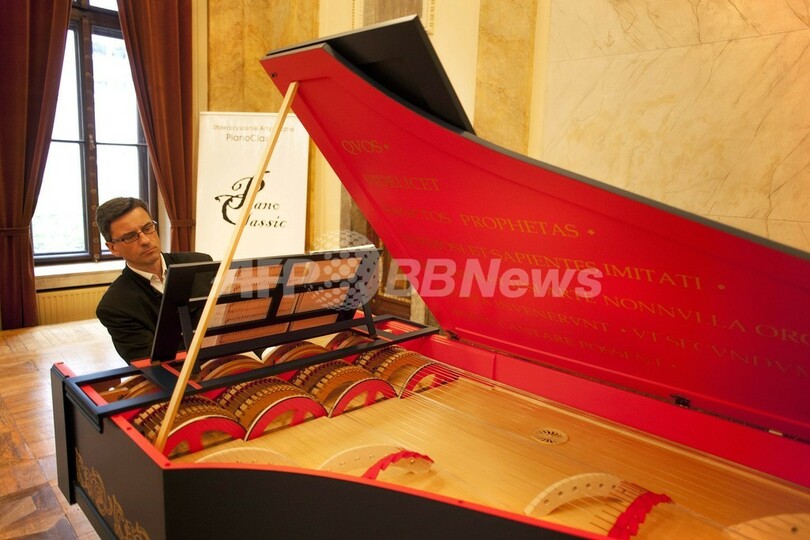 ダビンチが発明した楽器「ビオラ・オルガニスタ」