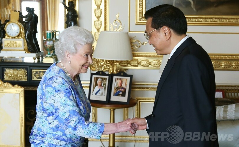 中国は「落ち目の」英国抜き去った、国営紙が社説