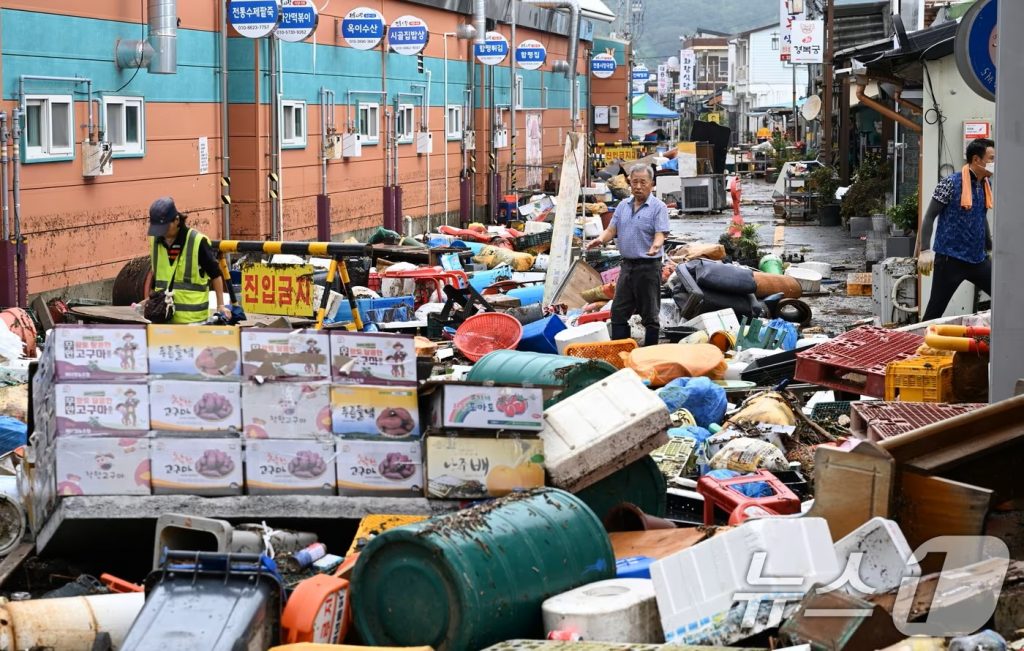 韓国南部を襲った集中豪雨で3000人超が避難…政府が復旧・支援に全力