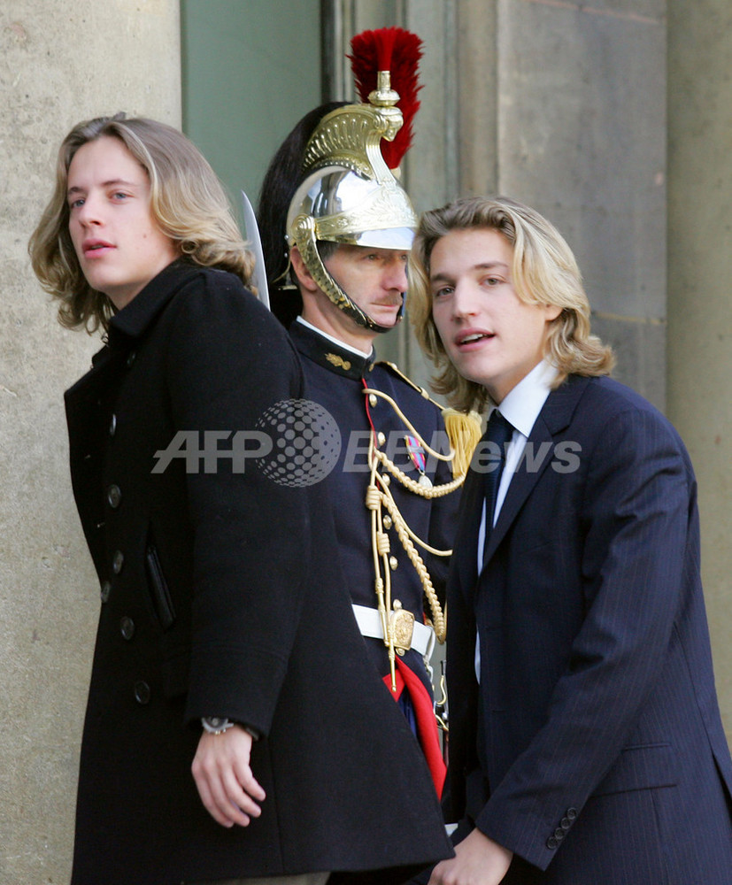 サルコジ仏大統領の息子、モデルとしても活躍？！ 写真4枚 国際