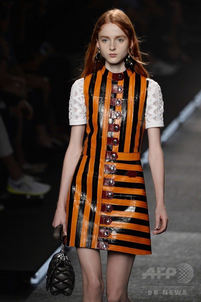 「ルイ・ヴィトン ファウンデーション」で初のショー、「ルイ・ヴィトン」15年春夏