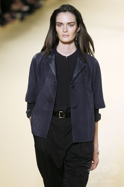 有終の美を飾る穏やかで上質なコレクション、「エルメス」15年春夏