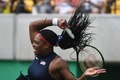 リオデジャネイロ五輪、テニス女子シングルス1回戦。リターンを打つセレーナ・ウィリアムス（2016年8月7日撮影）。(c)AFP/Roberto SCHMIDT