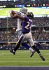 16NFL第11週、ダラス・カウボーイズ対ボルティモア・レイヴンズ。タッチダウンレシーブを成功させるダラス・カウボーイズのデズ・ブライアント（左、2016年11月20日撮影）。(c)AFP/Getty Images/Tom Pennington