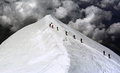 仏最高峰モンブラン（2001年8月撮影、資料写真）。(c)JEAN-PIERRE CLATOT / AFP
