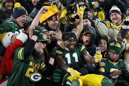 パッカーズのPO進出決定 セインツに34-0完勝 写真5枚 国際ニュース