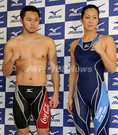 ミズノから五輪向け競泳水着、親水性素材を利用 写真3枚 国際ニュース