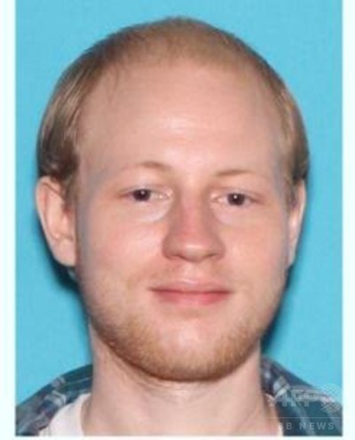 米女性歌手銃撃、犯人は27歳の男 拳銃2丁と刃物所持
