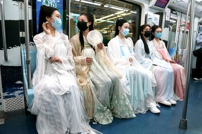 古都の文化を紹介、西安の地下鉄で特別列車を運行 中国・陝西省