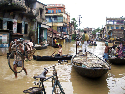 モンスーンで100万人が孤立、インド東部
