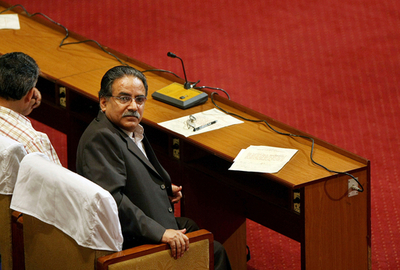 ネパール制憲議会で宣誓式、君主制廃止へ