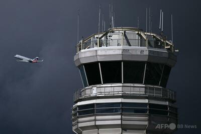 長引く米政府閉鎖、空港は人員不足でフライトに影響