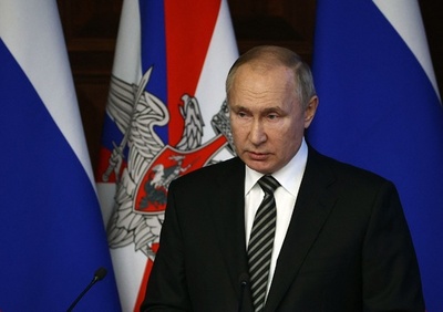 ロシア大統領、欧米に軍事的措置を警告 ウクライナ情勢で