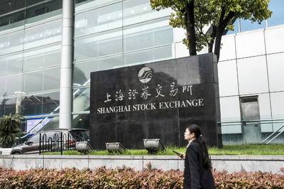 中国、2023年A株上場企業の半数超で親会社株主に帰属する当期純利益が前年比増