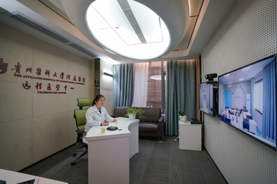 治療費集まったが…中国の貧困女子大生、死因は早老症