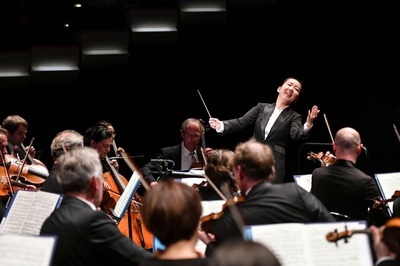 沖澤のどかさんが優勝、指揮者登竜門の仏国際コンクール