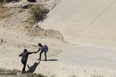 米トランプ政権の新難民申請規制めぐり、人権団体らが提訴