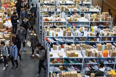 「独身の日」で出た大量の段ボール、学生が協力し1.5トン回収 鄭州大学