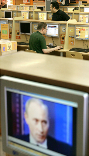 ロシア検察高官、インターネット検閲の必要性を主張