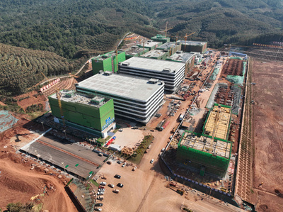 成長するラオスと中国の国境都市・中国