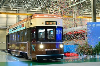 中国初の水素観光列車登場 ゼロカーボン排出を実現