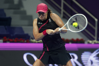 シフィオンテク「パワー切れ」 ドバイ選手権は4強敗退