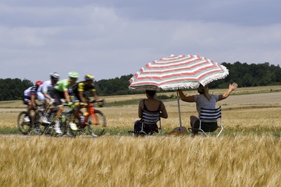 【AFP記者コラム】ツール・ド・フランス、情熱に生きる沿道サポーター