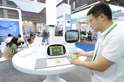 中国の障害者のバリアフリー生活を支援する「ブラックテクノロジー」