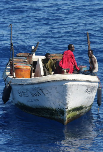 ソマリアの海賊、インド洋で貨物船を乗っ取り
