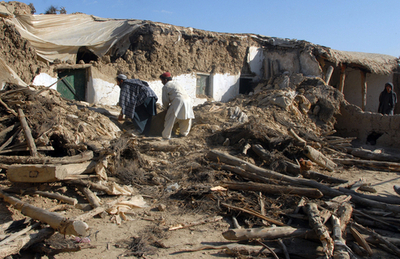 パキスタン南西部でM6.4の地震、死者160人に