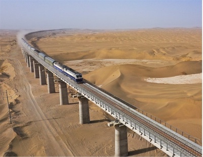 環タクラマカン砂漠鉄道が新疆南部に発展の活力注入
