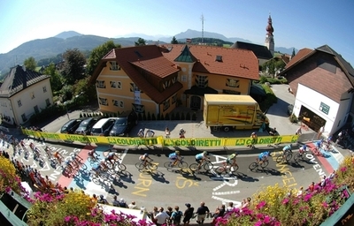 ミイラ化した夫の遺体と自宅で10か月、オーストリア