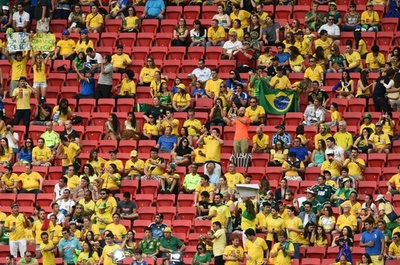 3位決定戦会場入りのブラジル代表にブーイング