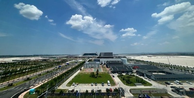 アジア初の貨物ハブ空港・鄂州花湖空港が開港 湖北省