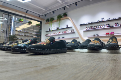 「中国布靴の都」：1足の布靴が世界を駆け巡る