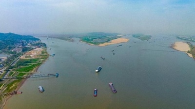 中国最大の淡水湖・ハ陽湖 水位が8メートルの極端な渇水位まで低下