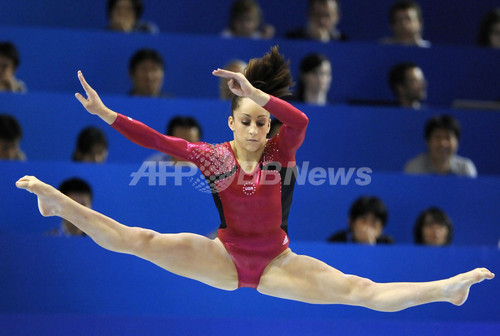 ウィーバーが女子個人総合で優勝 世界体操 写真25枚 ファッション ニュースならmode Press Powered By Afpbb News