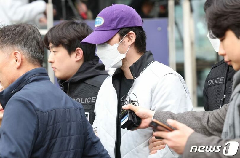 薬物投与容疑で送致されるオ・ジェウォン元選手(c)news1