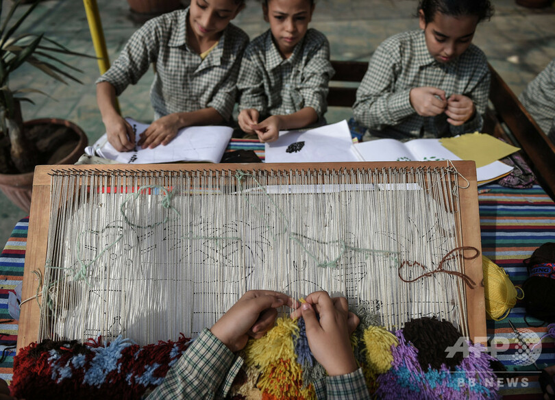 「教育で彩りを」