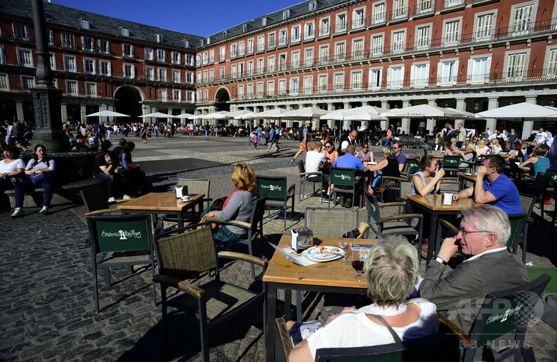 観光客狙いの偽警察官8人を逮捕、 スペイン・マドリード