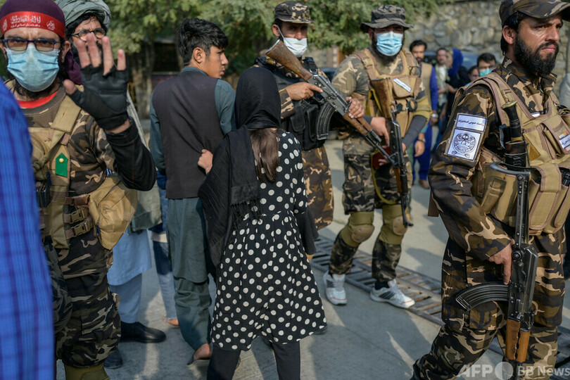 タリバンも各国代表団も男性だけ 「ソーセージパーティー」に批判