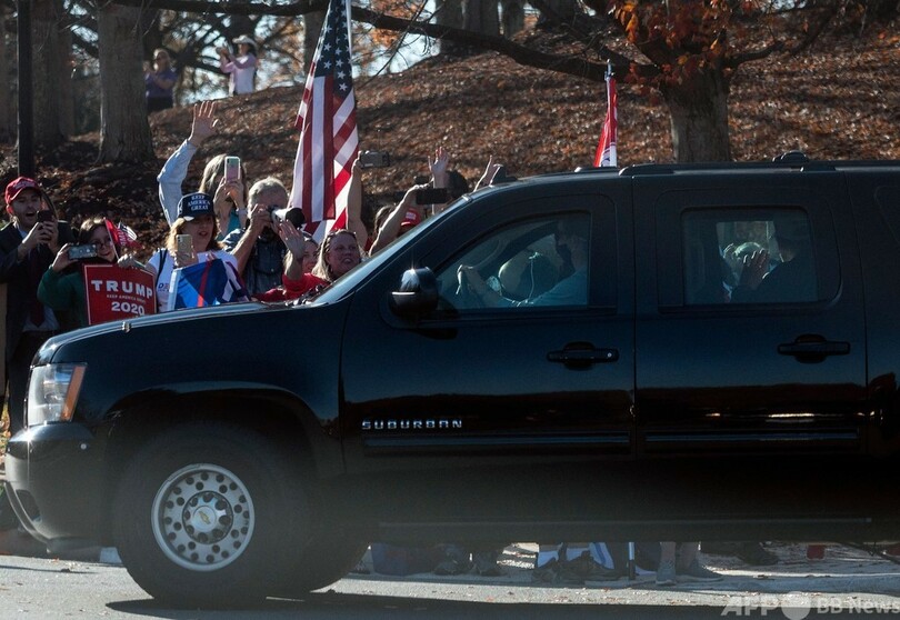 トランプ氏、バイデン氏当確の翌日もゴルフ