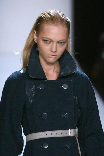 07/08年秋冬ニューヨーク・コレクション＞サーシャ・ピヴォヴァロヴァ