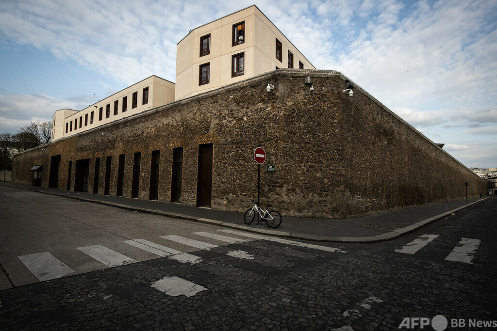 刑務所近くで謎のトンネル発見 仏パリ 写真1枚 国際ニュース:AFPBB News