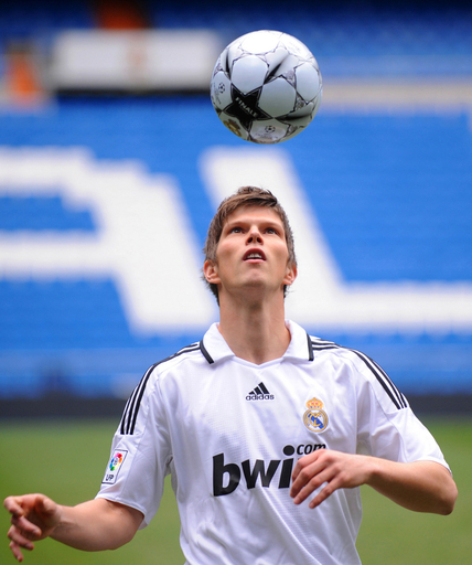 レアル・マドリード フンテラールの入団会見を行う 写真6枚 国際