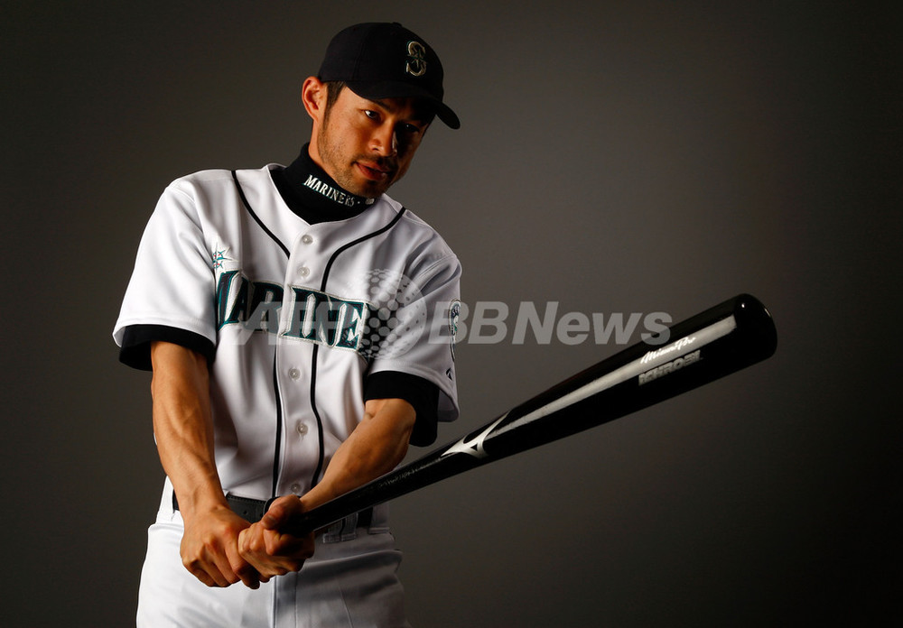 イチロー 8年連続のゴールドグラブを受賞 写真1枚 国際ニュース：AFPBB