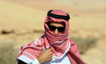 2007年11月19日、サウジアラビアの首都リヤド（Riyadh）の郊外で実施された砂漠ツアーで見かけられたサウジアラビアの男性。(c)AFP/HASSAN AMMAR