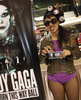米歌手レディー・ガガ（Lady Gaga）のインドネシア公演のチケットを購入したガガのファン（2012年3月10日撮影）。(c)AFP/OSCAR SIAGIAN
