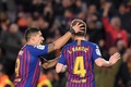 サッカースペイン国王杯準々決勝第2戦、FCバルセロナ対セビージャFC。ゴールを喜ぶFCバルセロナのイヴァン・ラキティッチ（右）とルイス・スアレス（2019年1月30日撮影）。(c)LLUIS GENE / AFP