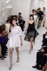 フランス・パリ市内で発表された「クリスチャン ディオール（Christian Dior）」14年春夏オートクチュールコレクション（2014年1月20日撮影）。(c)AFP/FRANCOIS GUILLOT